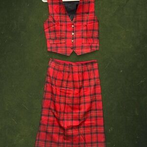TRUE VINTAGE RARE 1970s Red Plaid Vest & Skirt Set | Modern Size small